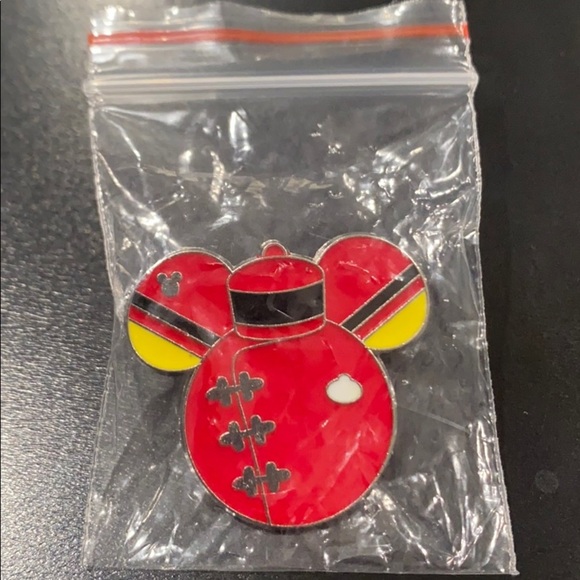 Disney Accessories - Disney WDW Collectable Trading Pin Cast Member Costume Collection Mickey Head